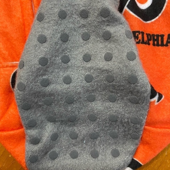 3/$20 NHL Licensed Philadelphia Flyers Footed Sleepwear Hockey Fan, 12M snug fit - Picture 9 of 11